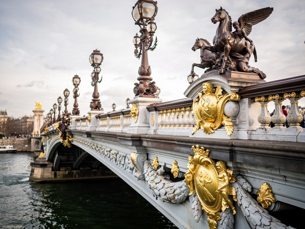 Autre angle du Pont Alexandre III Autre angle du Pont Alexandre III
