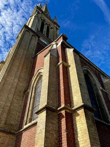 L'église Saint Éloi (Forges-les-Eaux, Normandie)